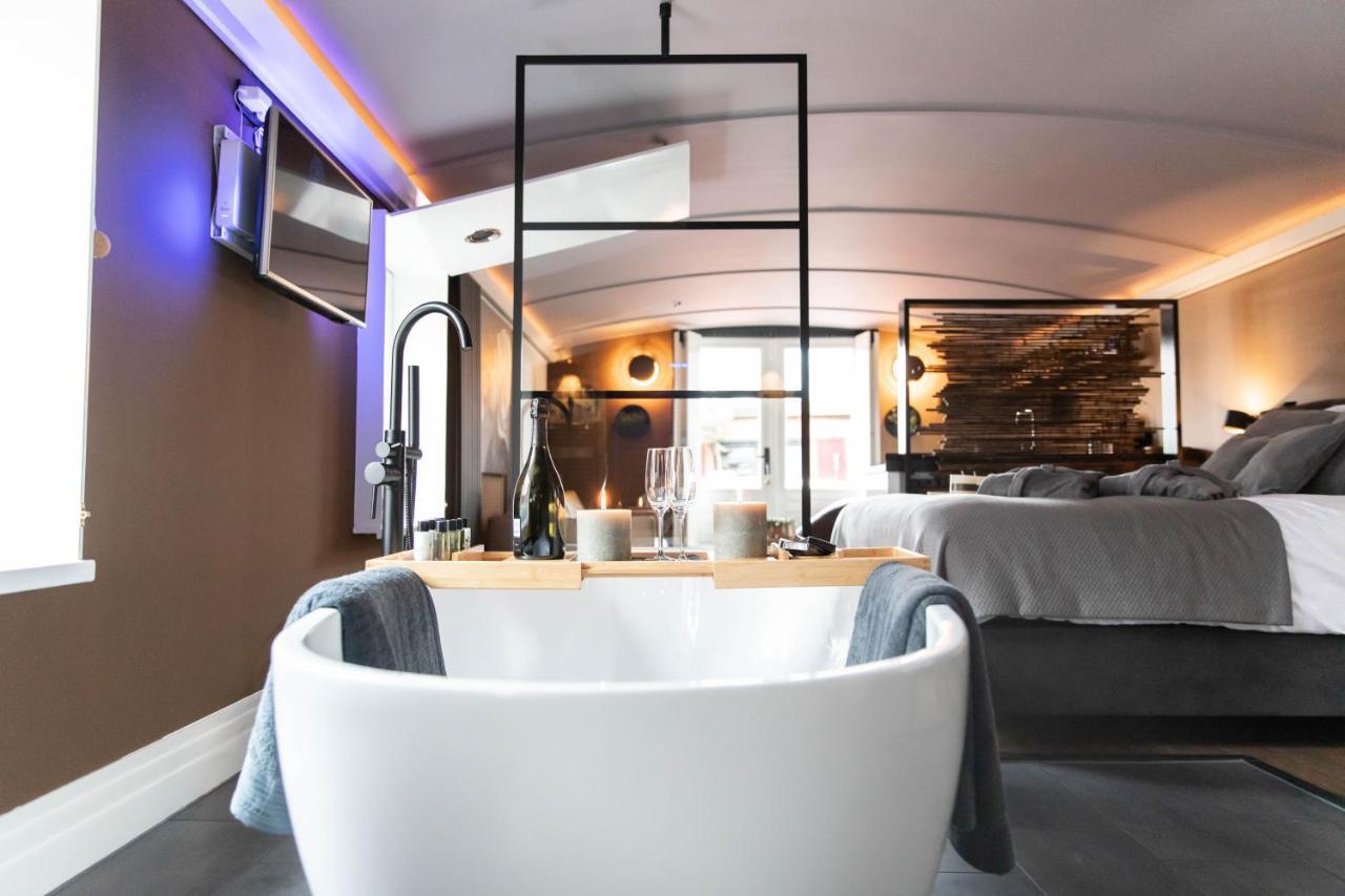 Отель Wellnessboat De Michiel De Ruyter Гронинген Экстерьер фото