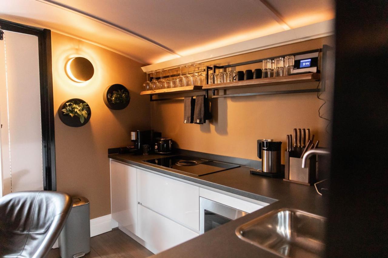 Отель Wellnessboat De Michiel De Ruyter Гронинген Экстерьер фото