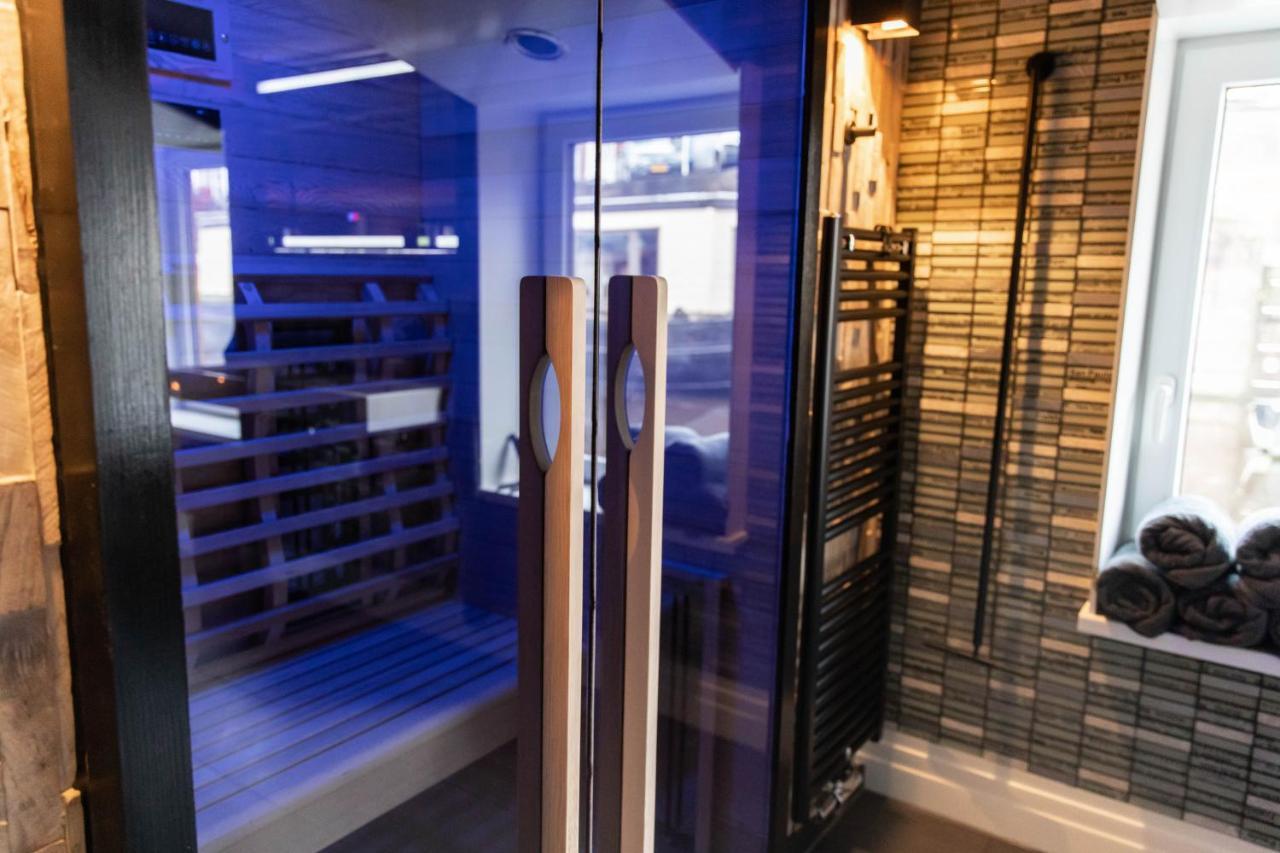 Отель Wellnessboat De Michiel De Ruyter Гронинген Экстерьер фото