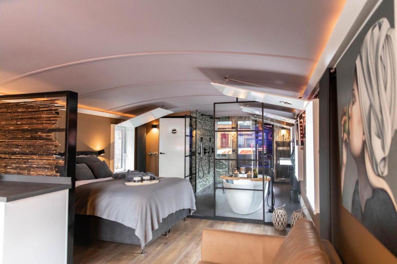 Отель Wellnessboat De Michiel De Ruyter Гронинген Экстерьер фото