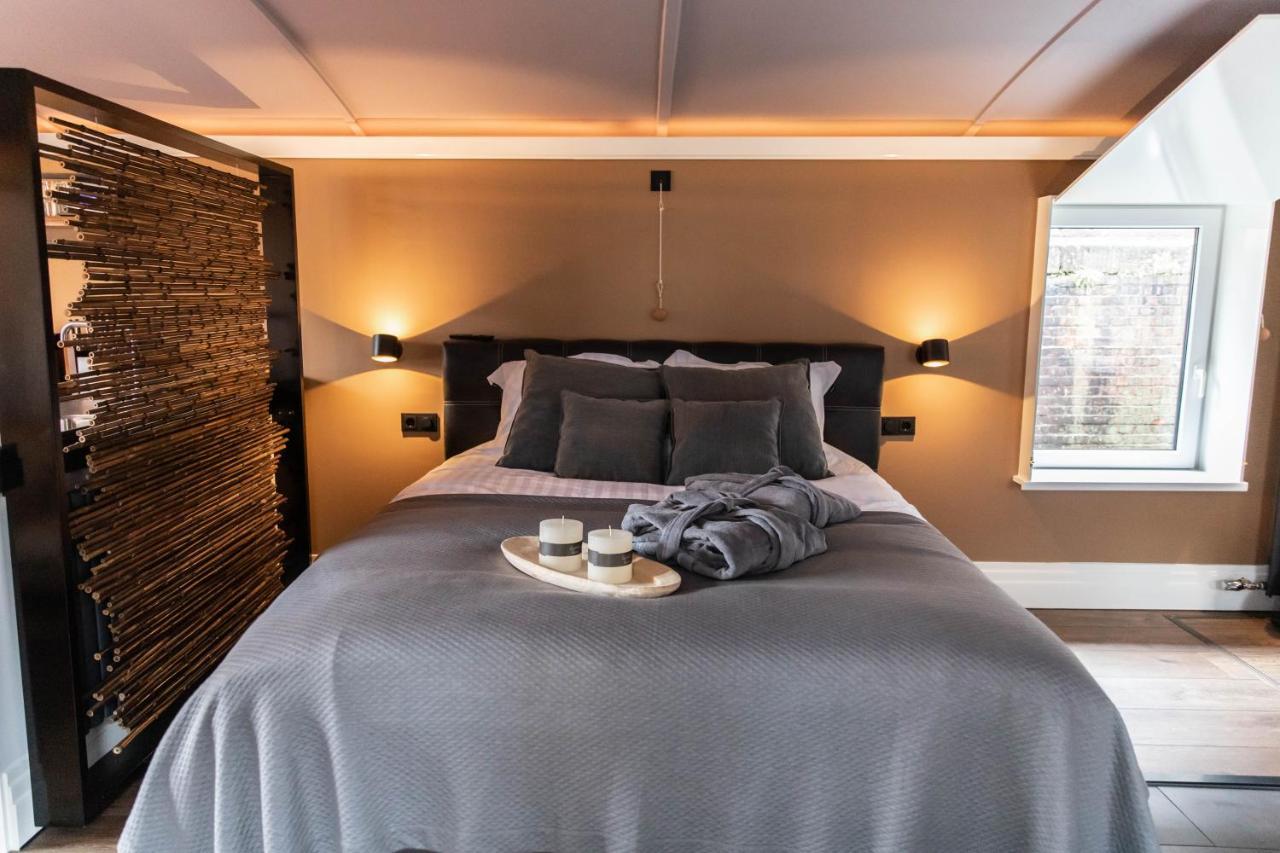 Отель Wellnessboat De Michiel De Ruyter Гронинген Экстерьер фото