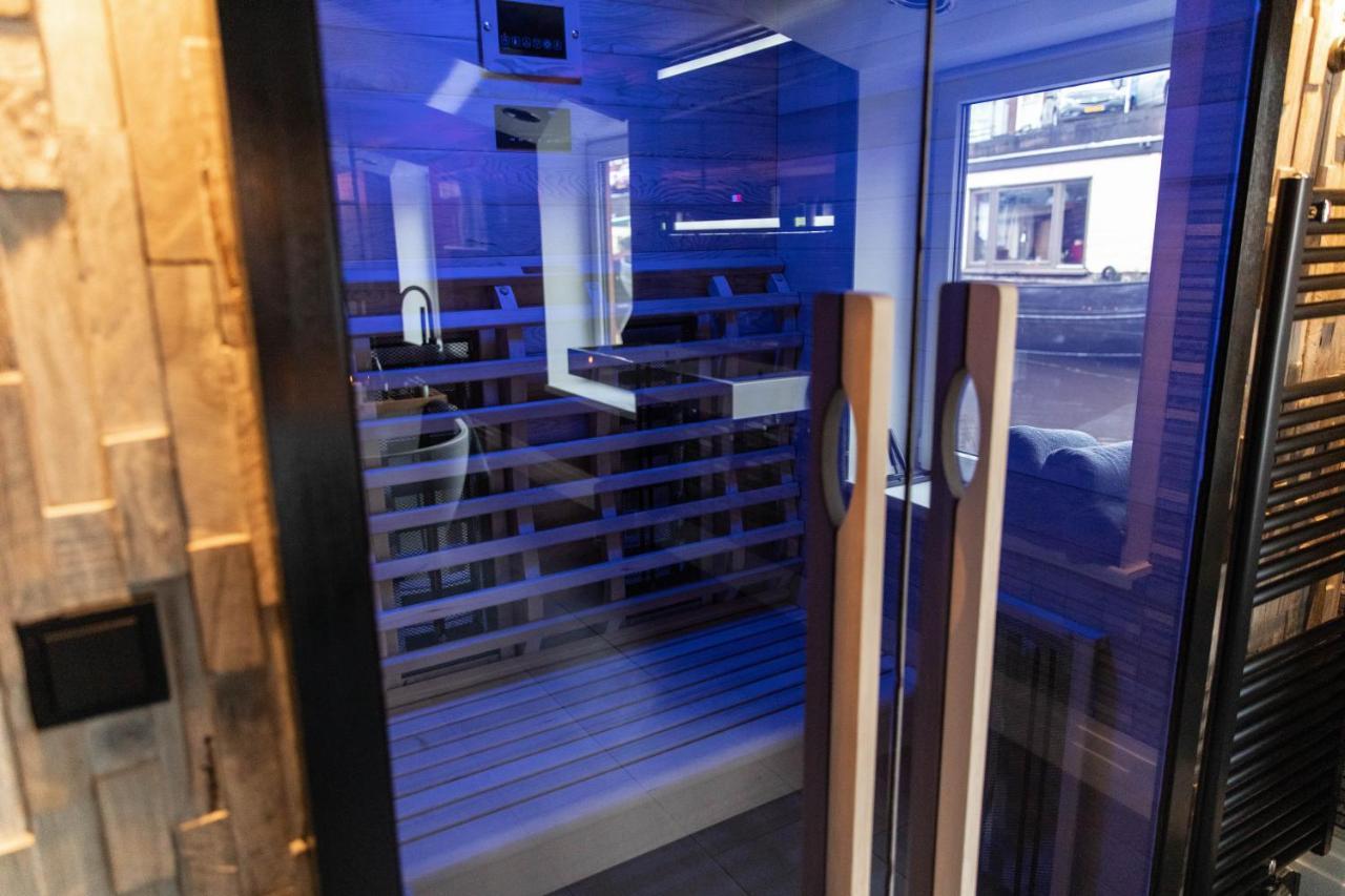 Отель Wellnessboat De Michiel De Ruyter Гронинген Экстерьер фото