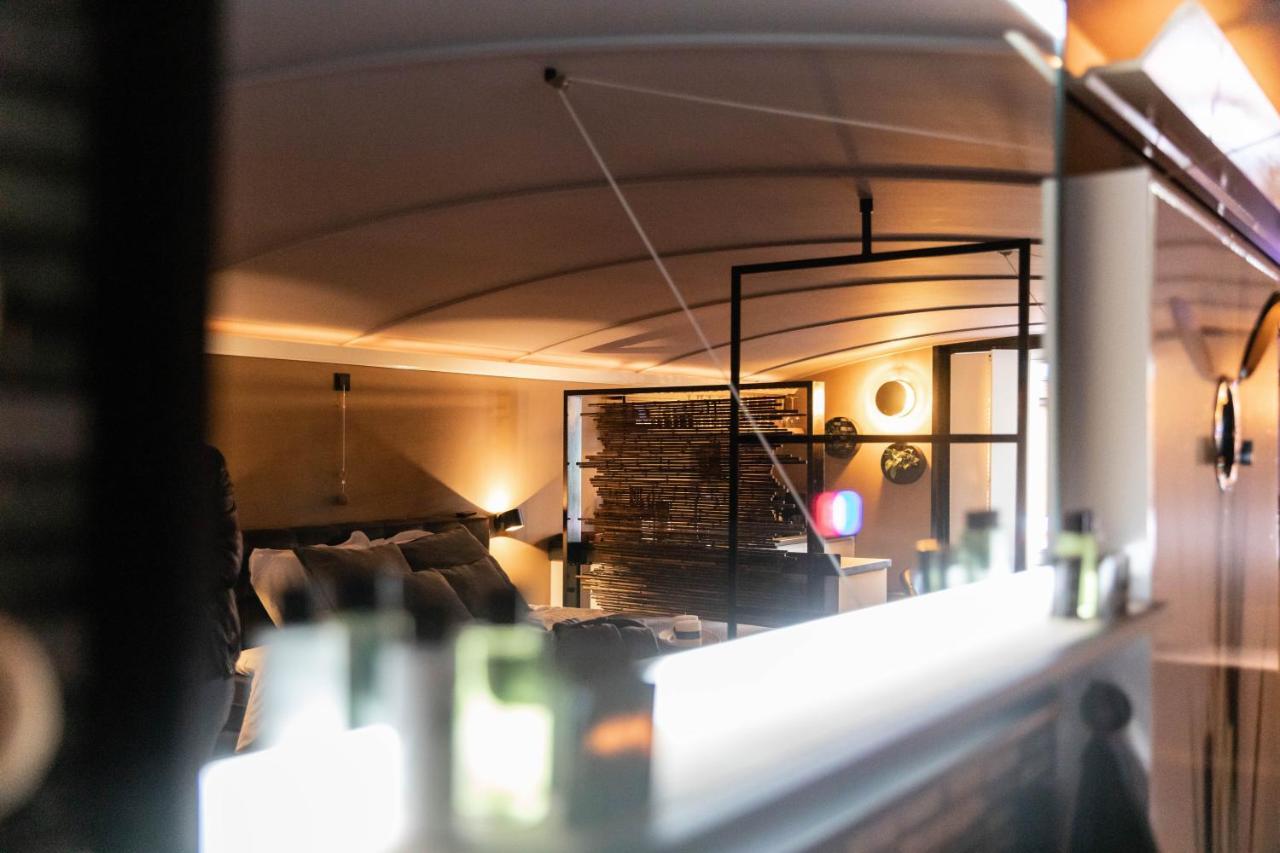 Отель Wellnessboat De Michiel De Ruyter Гронинген Экстерьер фото