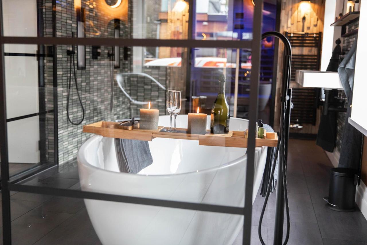 Отель Wellnessboat De Michiel De Ruyter Гронинген Экстерьер фото